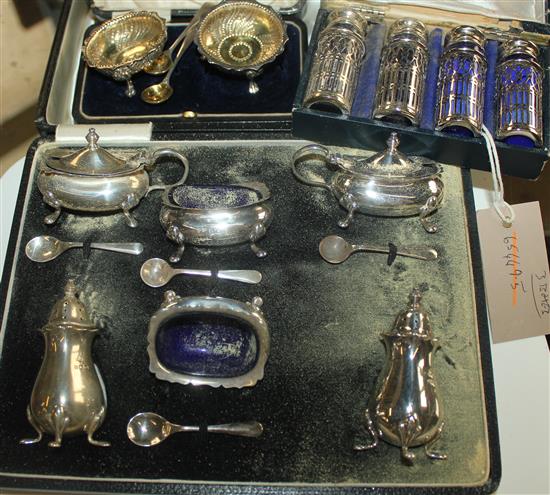 Silver condiment set, peppers and salts